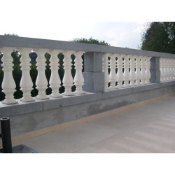640 BALUSTRE