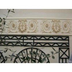 Bas-relief 1014 "Couronne aux rinceaux"